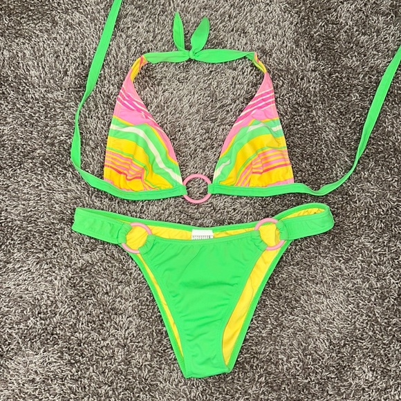 Other - SUPER CUTE💕 Bikini - Size M - NWOT